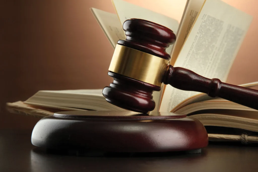 Visual representation of maximizing legal efficiency using various tools and techniques to streamline processes and improve outcomes. "Maximizing Your Legal Efficiency with Tools and Techniques.